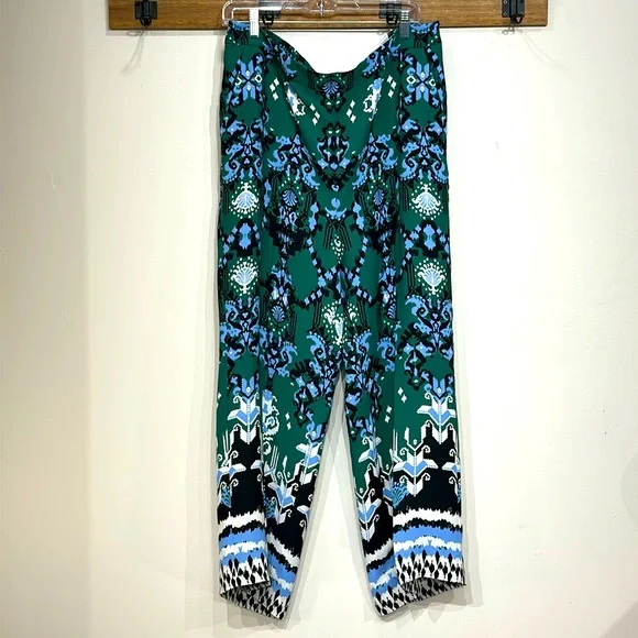 Chicos Ikat Wide Leg Soft Crops - Picture 4 of 13